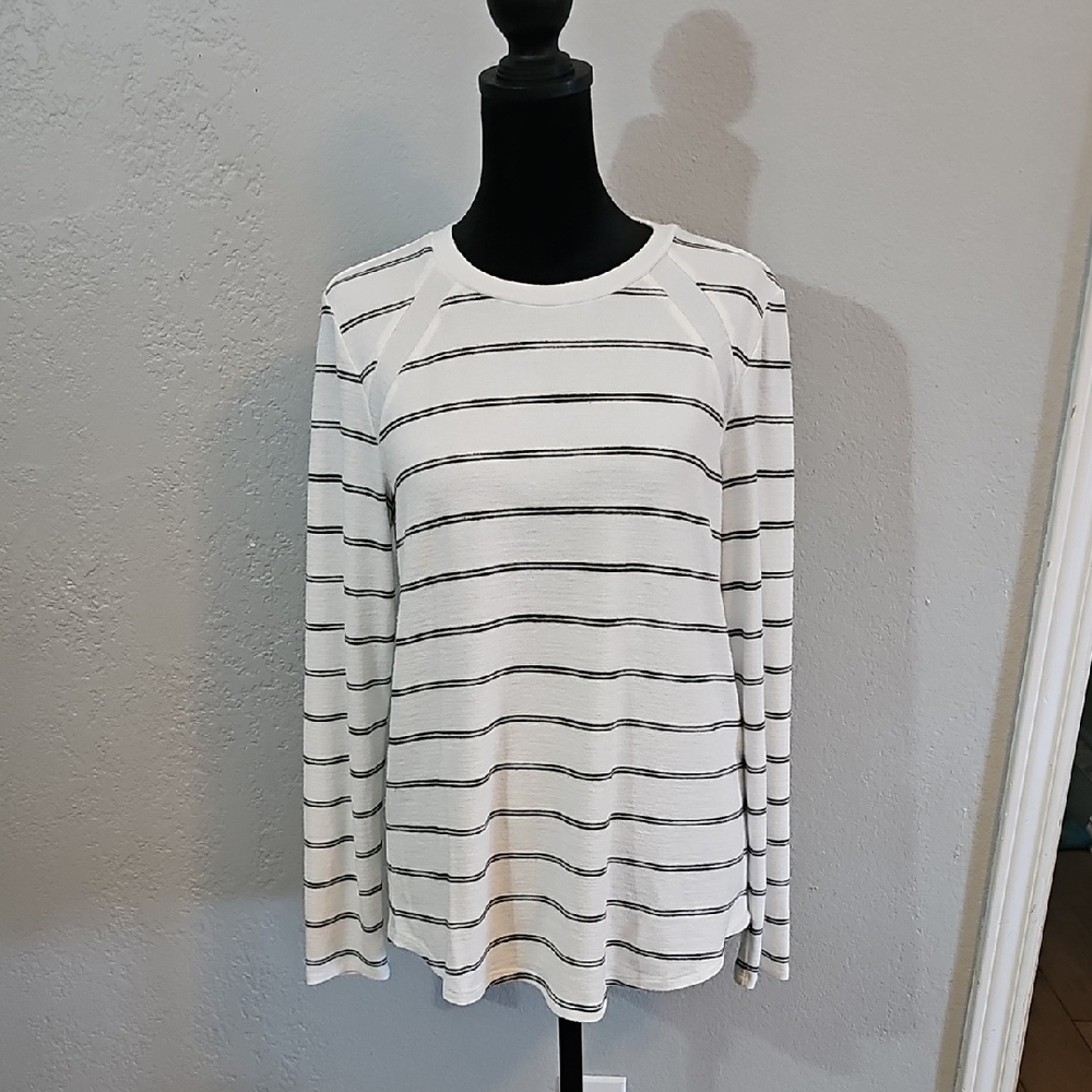 Market & Spruce Ivory and Charcoal Striped Light Sweater - Womens Size Medium - Picture 4 of 5